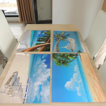 Eleven By The Sea Apartment *