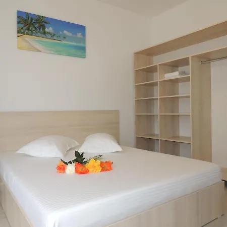 Apartment Eleven By The Sea Navodari
